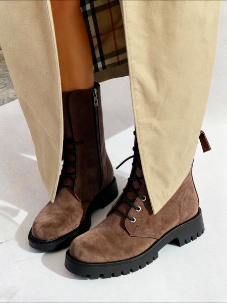 Combat boots