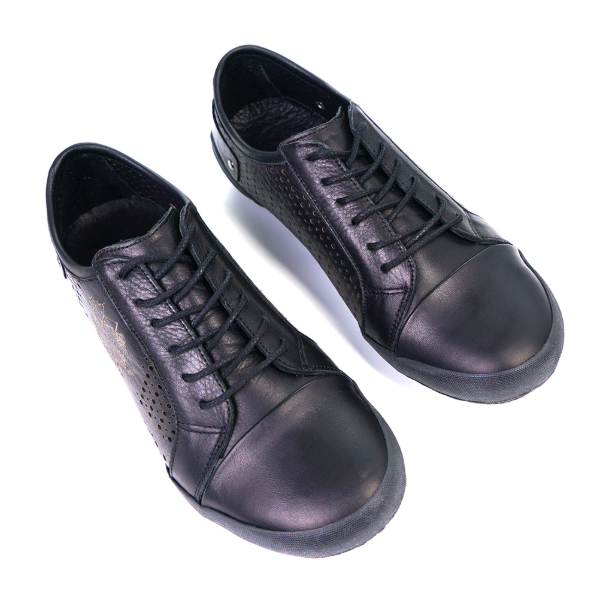 Comfortable original leather sneakers