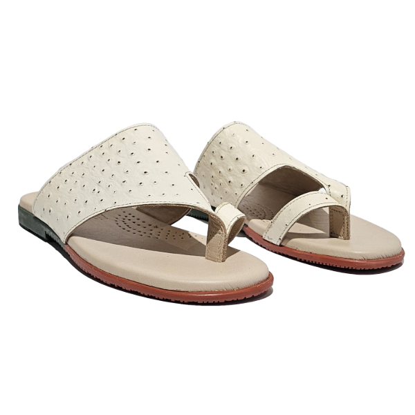 Trendy thong sandals in genuine leather